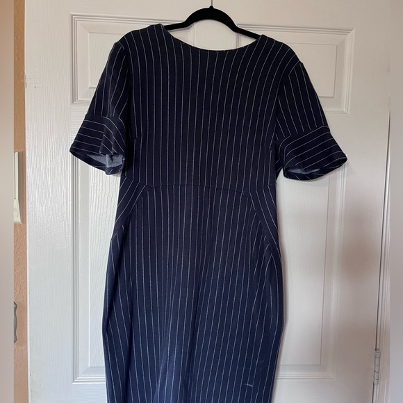 Banana Republic, navy blue and white pinstriped Ponte dress size 14 - Picture 8 of 13